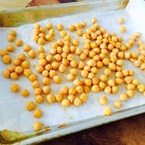 geroosterde-kikkererwten-borrelhapje